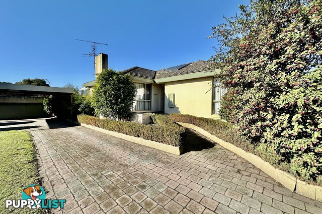 2 Clyde-Five Ways Road DEVON MEADOWS VIC 3977