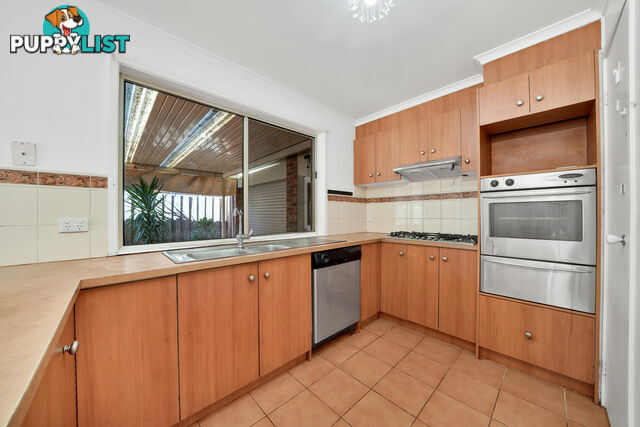 8 Slessor Avenue LYNBROOK VIC 3975