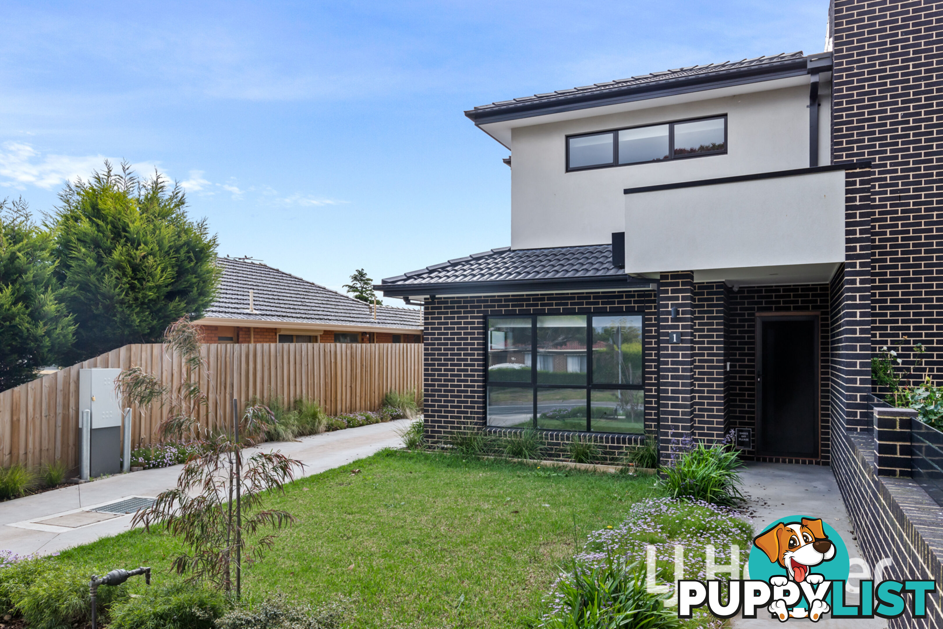 1/17 Harmer Road HALLAM VIC 3803