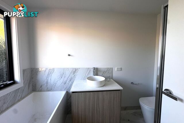 3/126 Oaktree Drive HAMPTON PARK VIC 3976