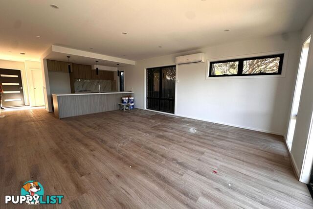 3/126 Oaktree Drive HAMPTON PARK VIC 3976