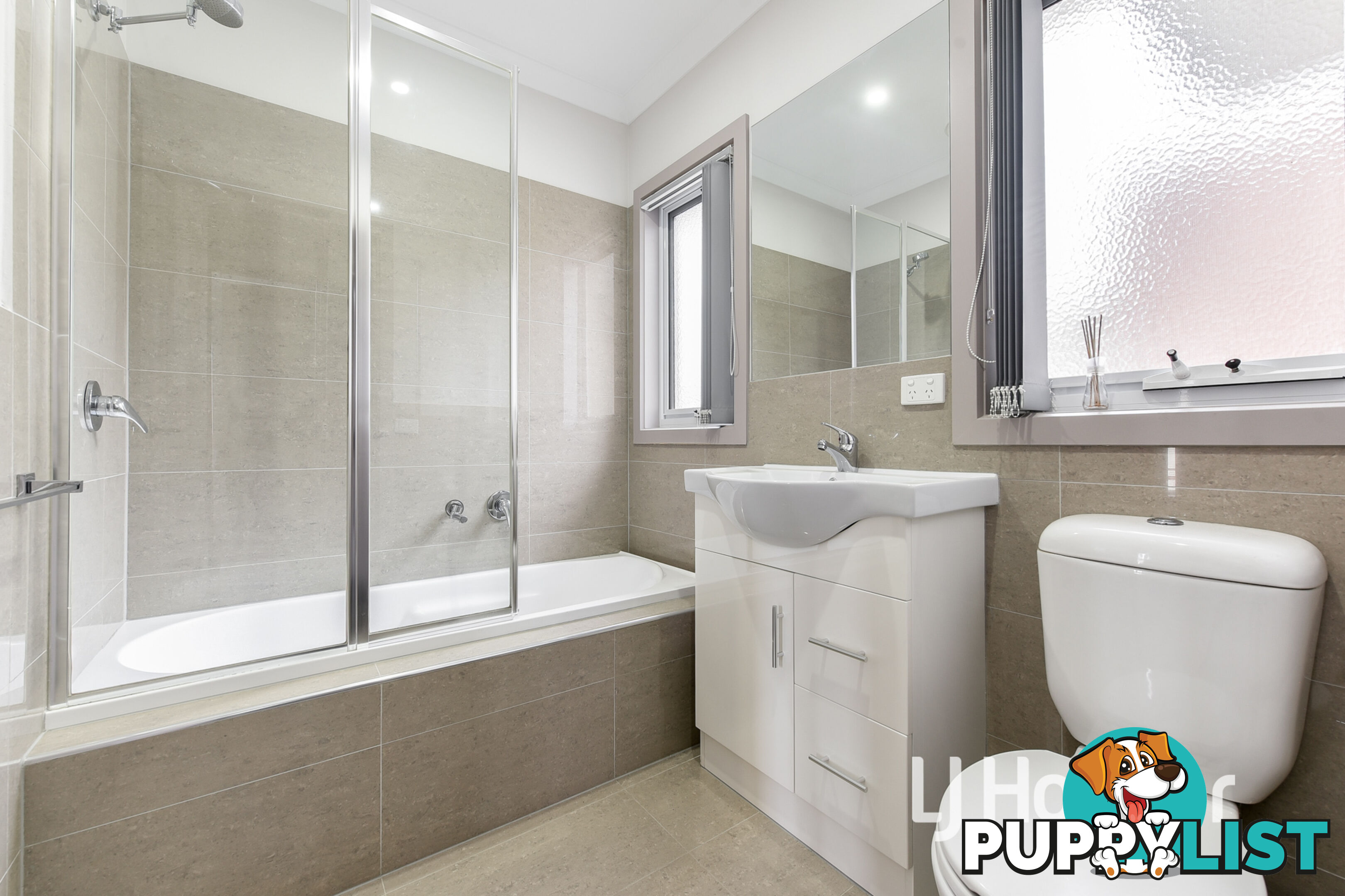 4 Ashford Close HAMPTON PARK VIC 3976