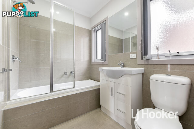 4 Ashford Close HAMPTON PARK VIC 3976