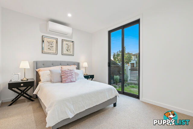 2/2 Montgomery Avenue MOUNT WAVERLEY VIC 3149