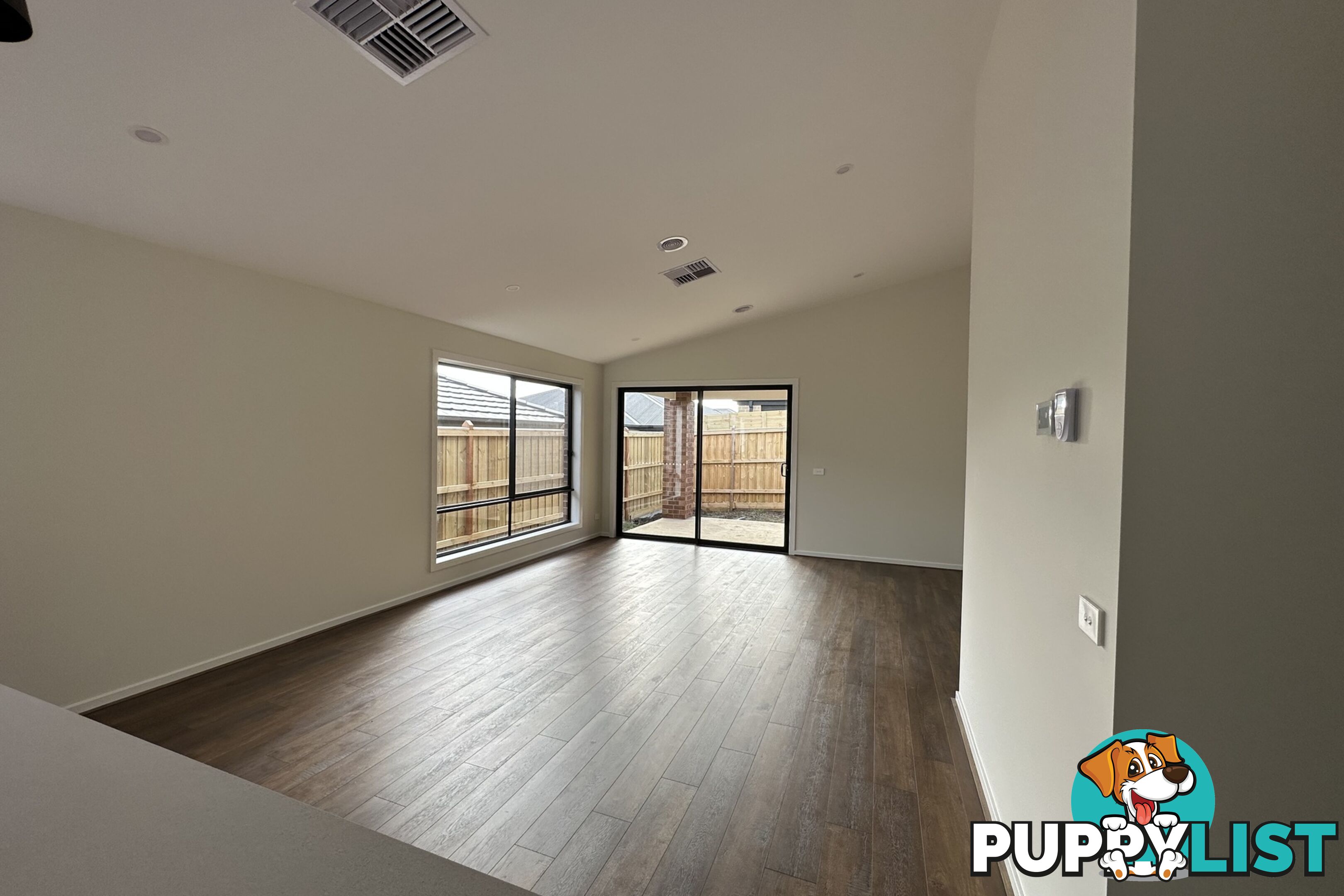 17 Laurieston Way CRANBOURNE SOUTH VIC 3977
