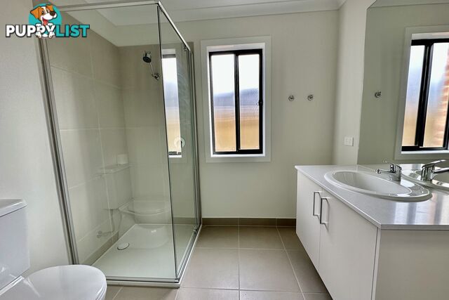 17 Laurieston Way CRANBOURNE SOUTH VIC 3977