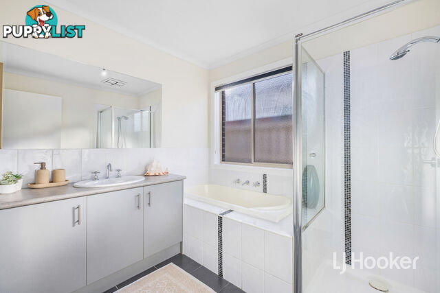 21 Bianca Crescent CRANBOURNE NORTH VIC 3977