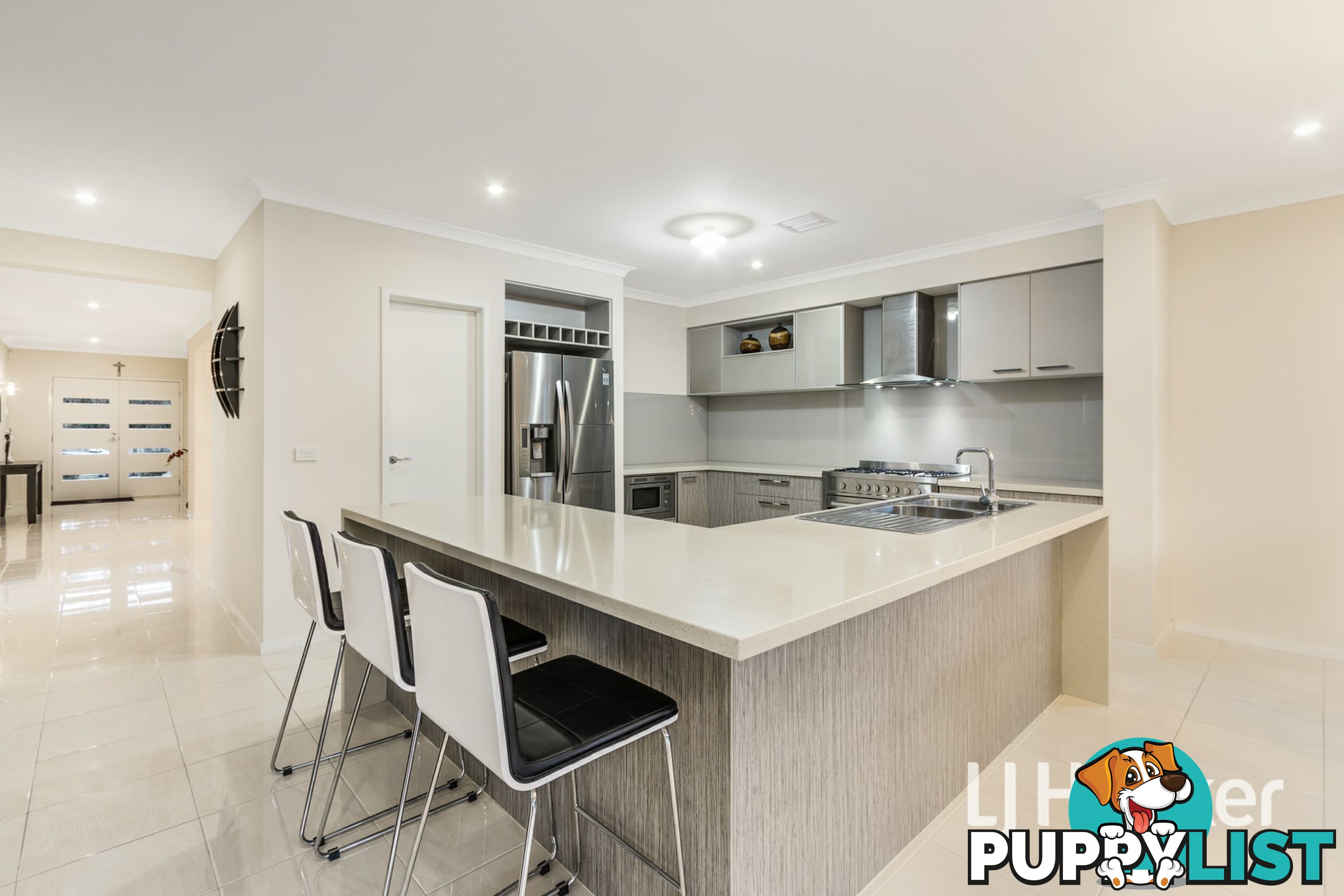 41 Lemon Grove CRANBOURNE WEST VIC 3977