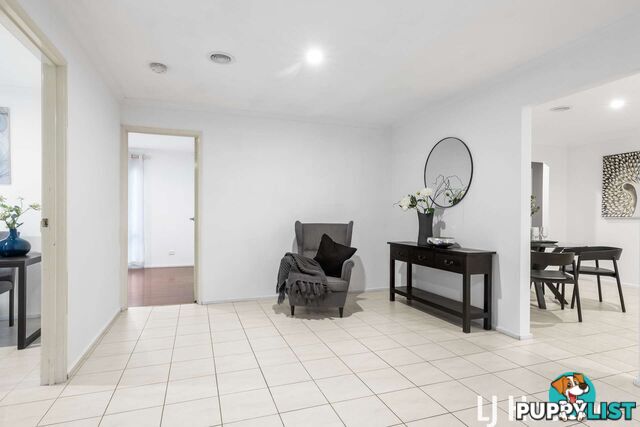 8 Raphael Street HALLAM VIC 3803