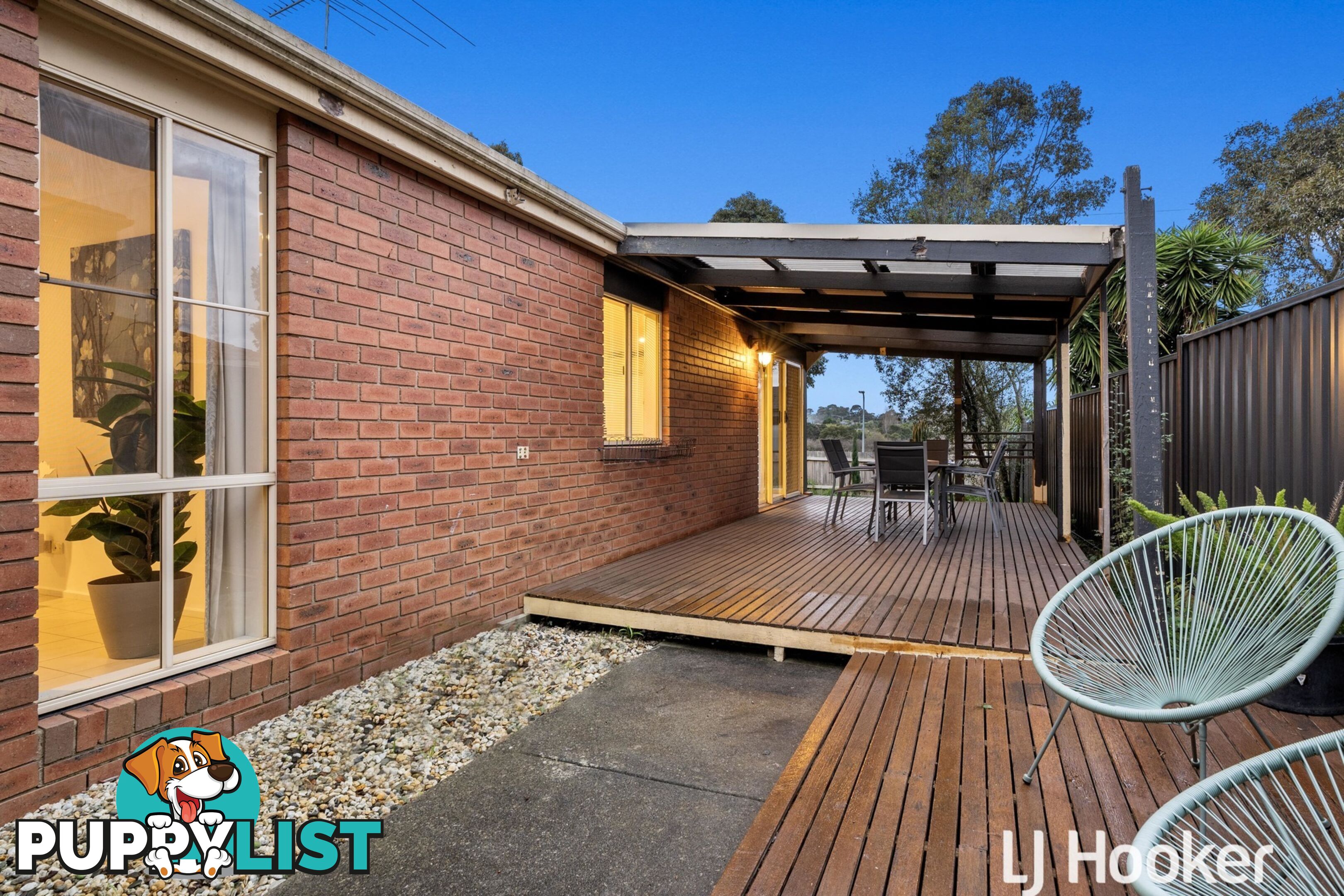 8 Raphael Street HALLAM VIC 3803