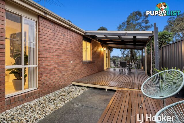 8 Raphael Street HALLAM VIC 3803