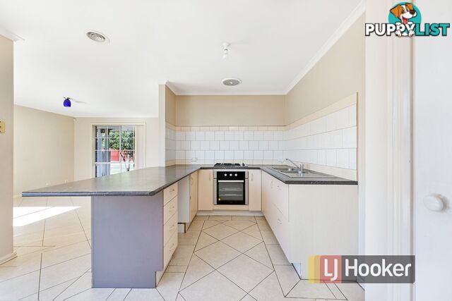 77 Strathaird Drive NARRE WARREN SOUTH VIC 3805