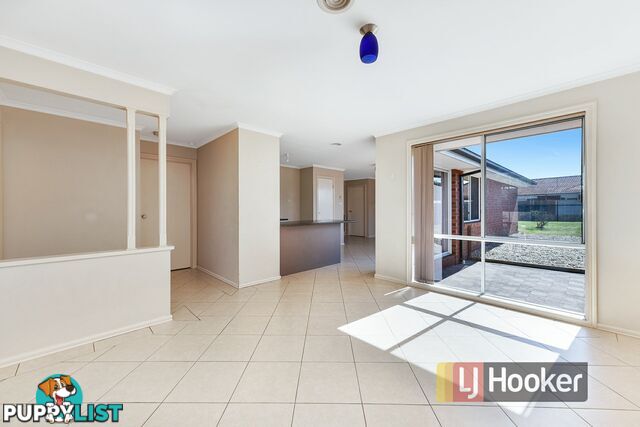 77 Strathaird Drive NARRE WARREN SOUTH VIC 3805