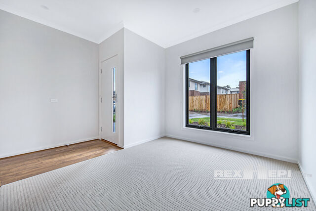 4 Manzanilla Way LYNBROOK VIC 3975