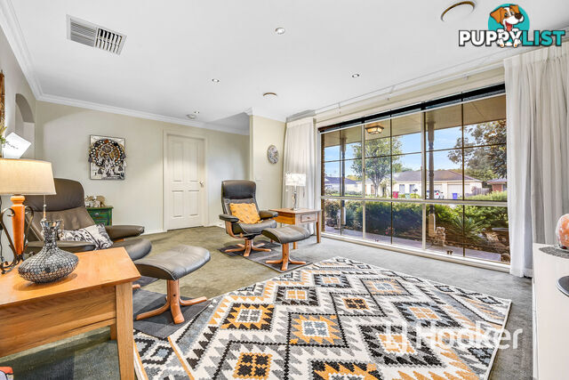 34 Hutchinson Drive LYNBROOK VIC 3975