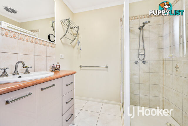 34 Hutchinson Drive LYNBROOK VIC 3975