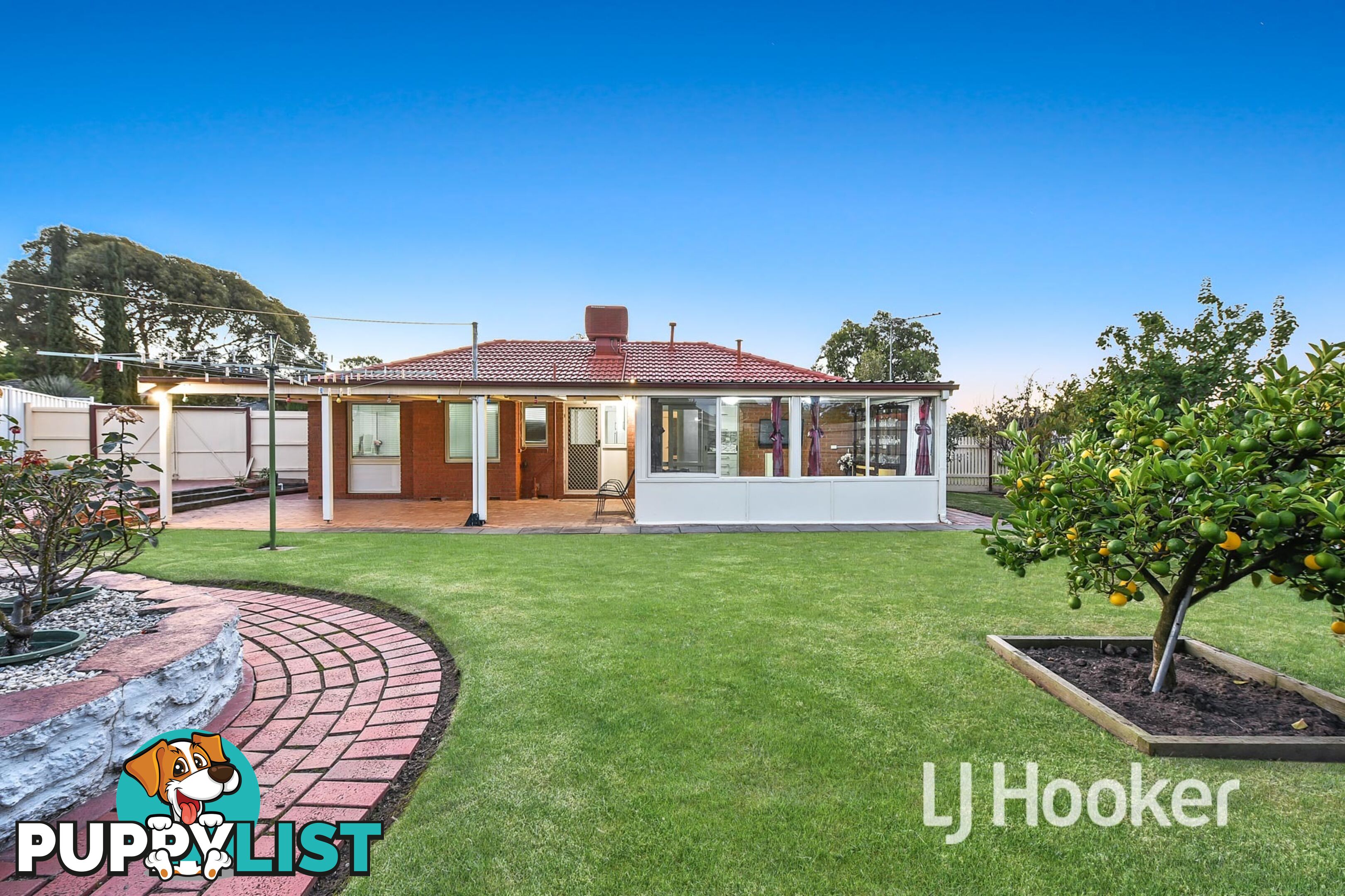 32 Broadwalk Grove ENDEAVOUR HILLS VIC 3802