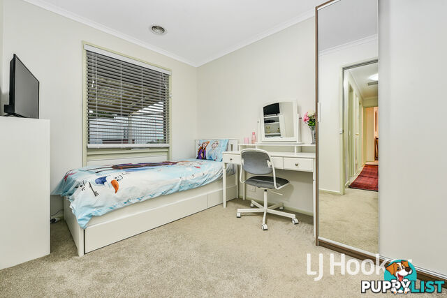 32 Broadwalk Grove ENDEAVOUR HILLS VIC 3802