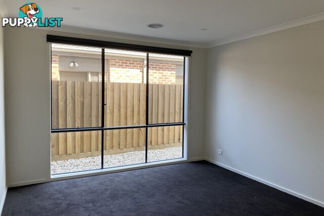 11 Camaro Drive CRANBOURNE EAST VIC 3977