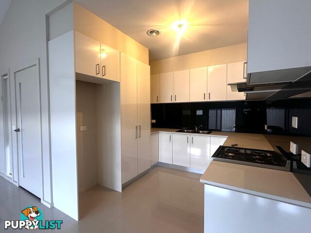 2/23 Blackwood Drive HAMPTON PARK VIC 3976