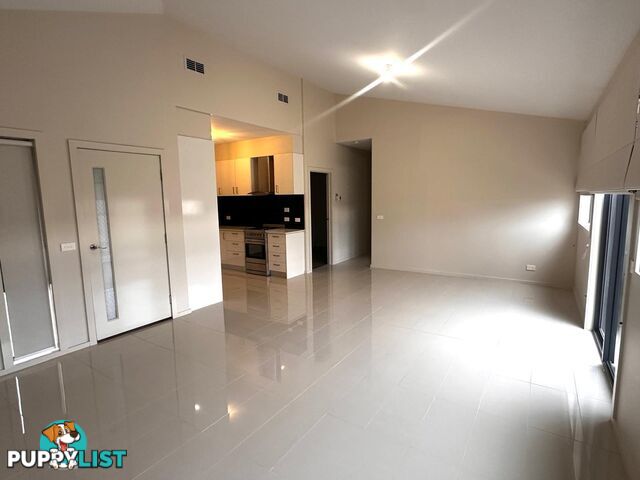 2/23 Blackwood Drive HAMPTON PARK VIC 3976
