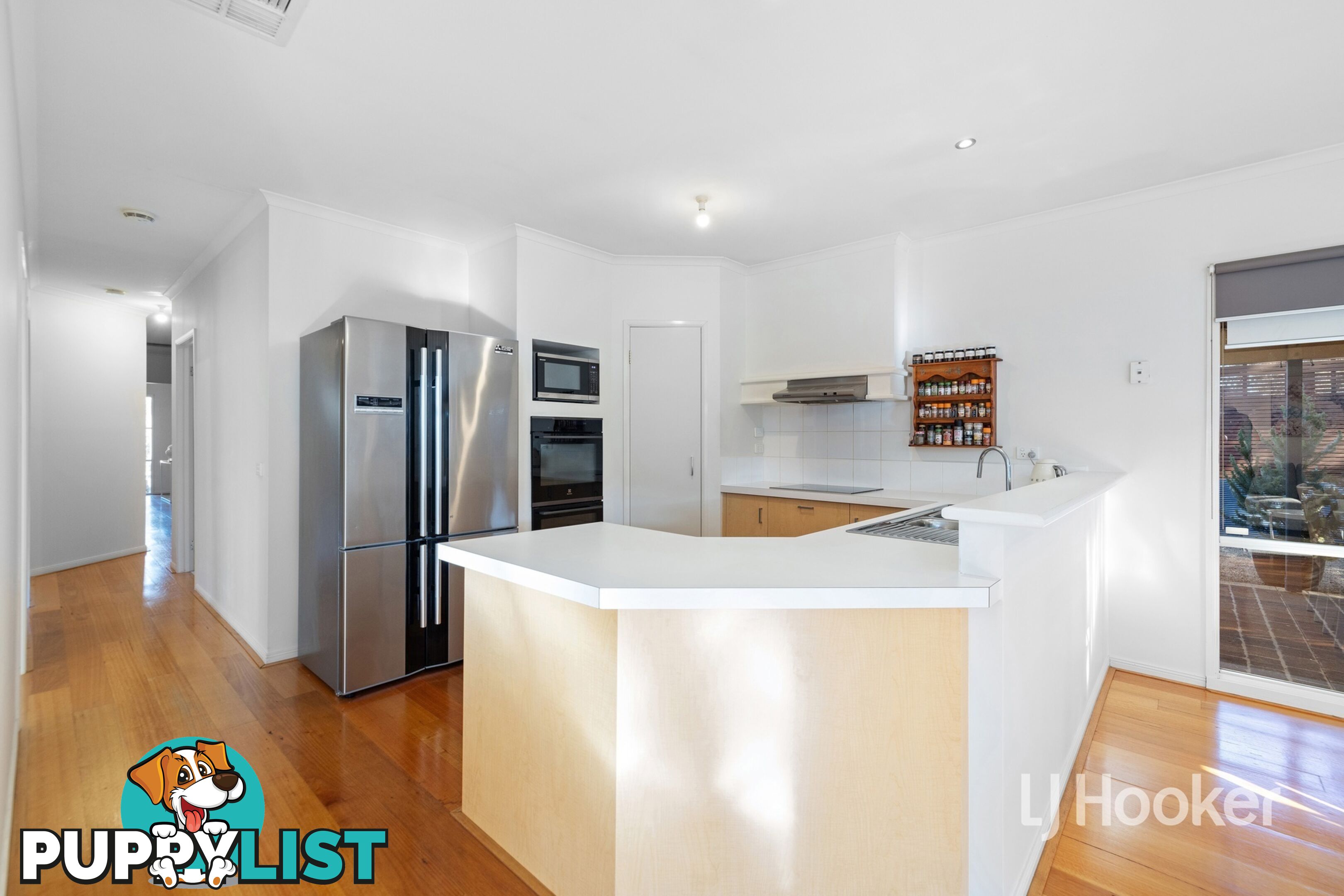 16 Dutton Close LYNBROOK VIC 3975