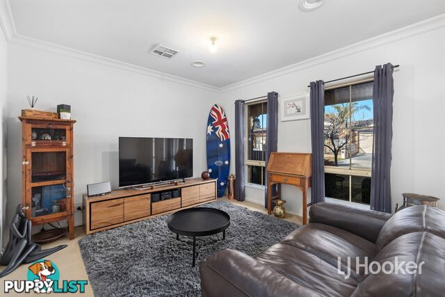 16 Dutton Close LYNBROOK VIC 3975