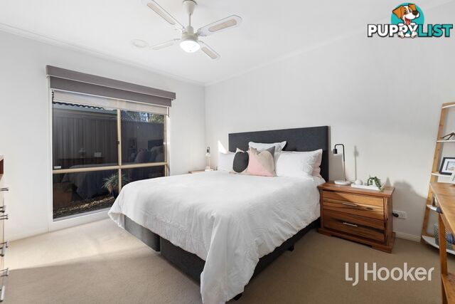 16 Dutton Close LYNBROOK VIC 3975