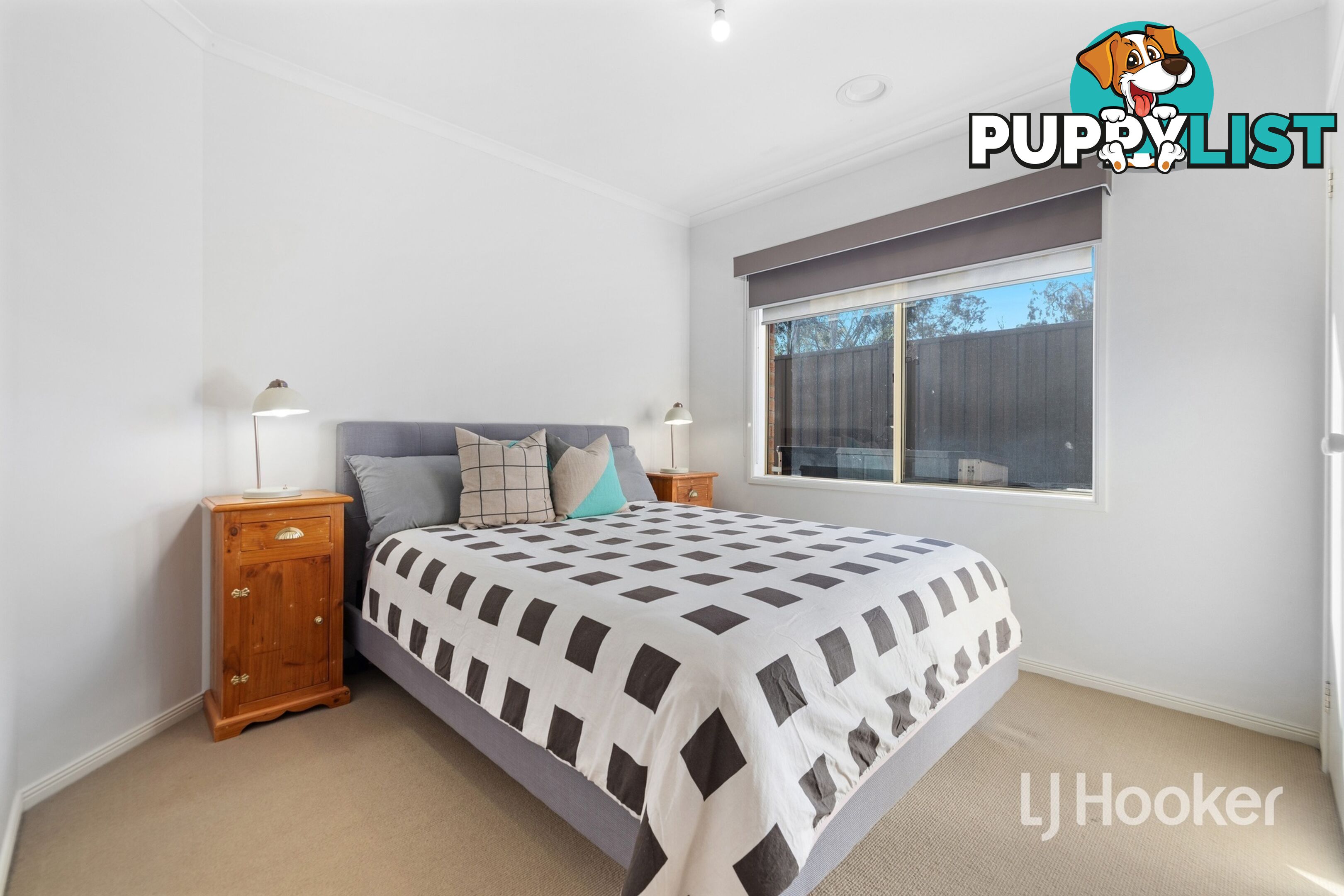 16 Dutton Close LYNBROOK VIC 3975