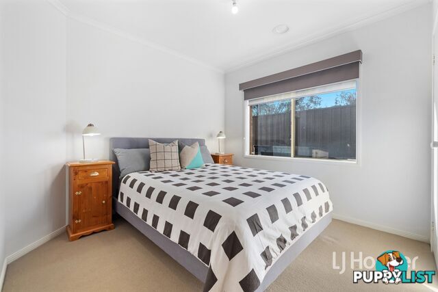 16 Dutton Close LYNBROOK VIC 3975
