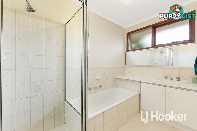 12 Carmen Court HAMPTON PARK VIC 3976