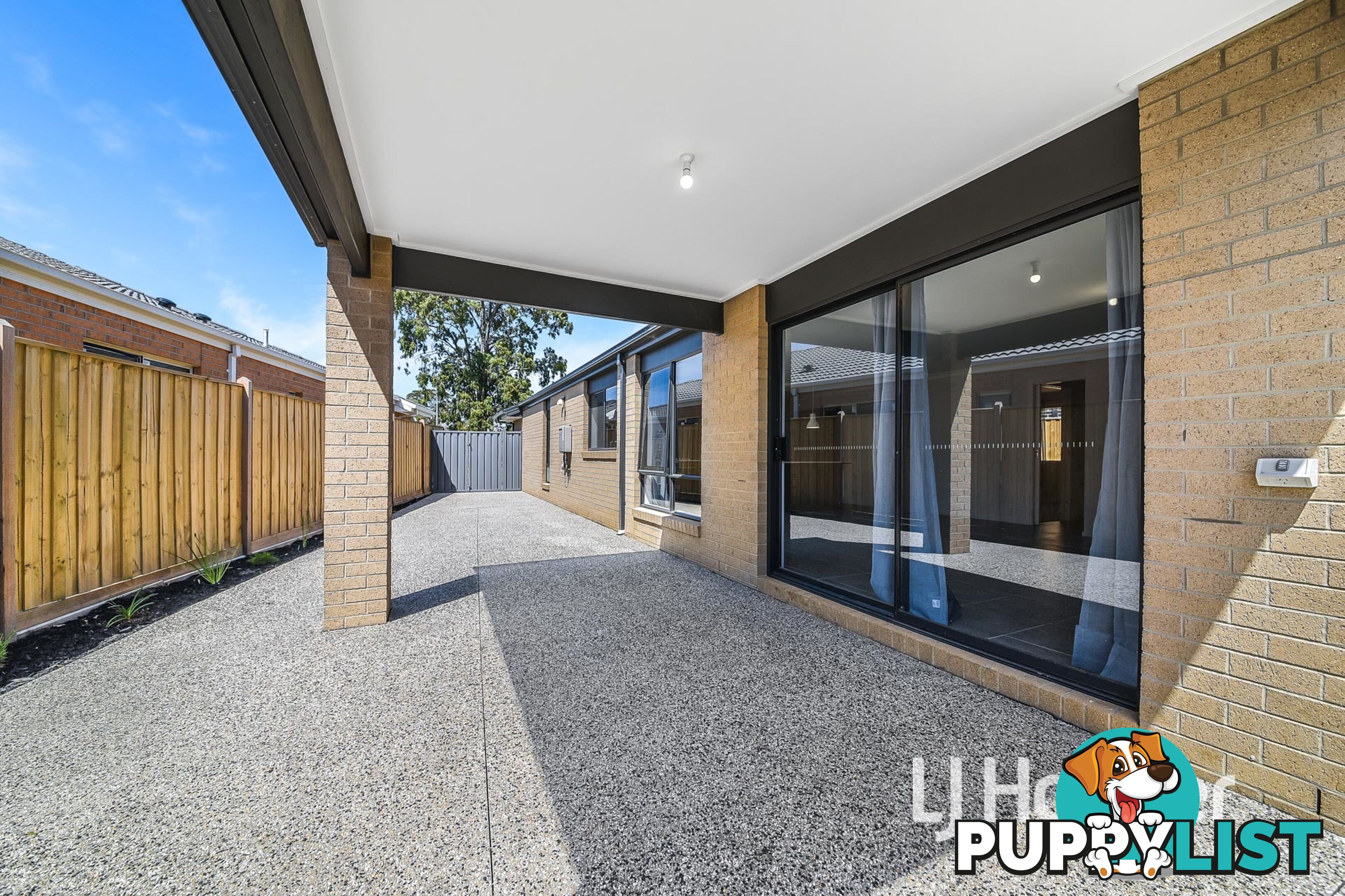 15 Candice Grove CRANBOURNE VIC 3977