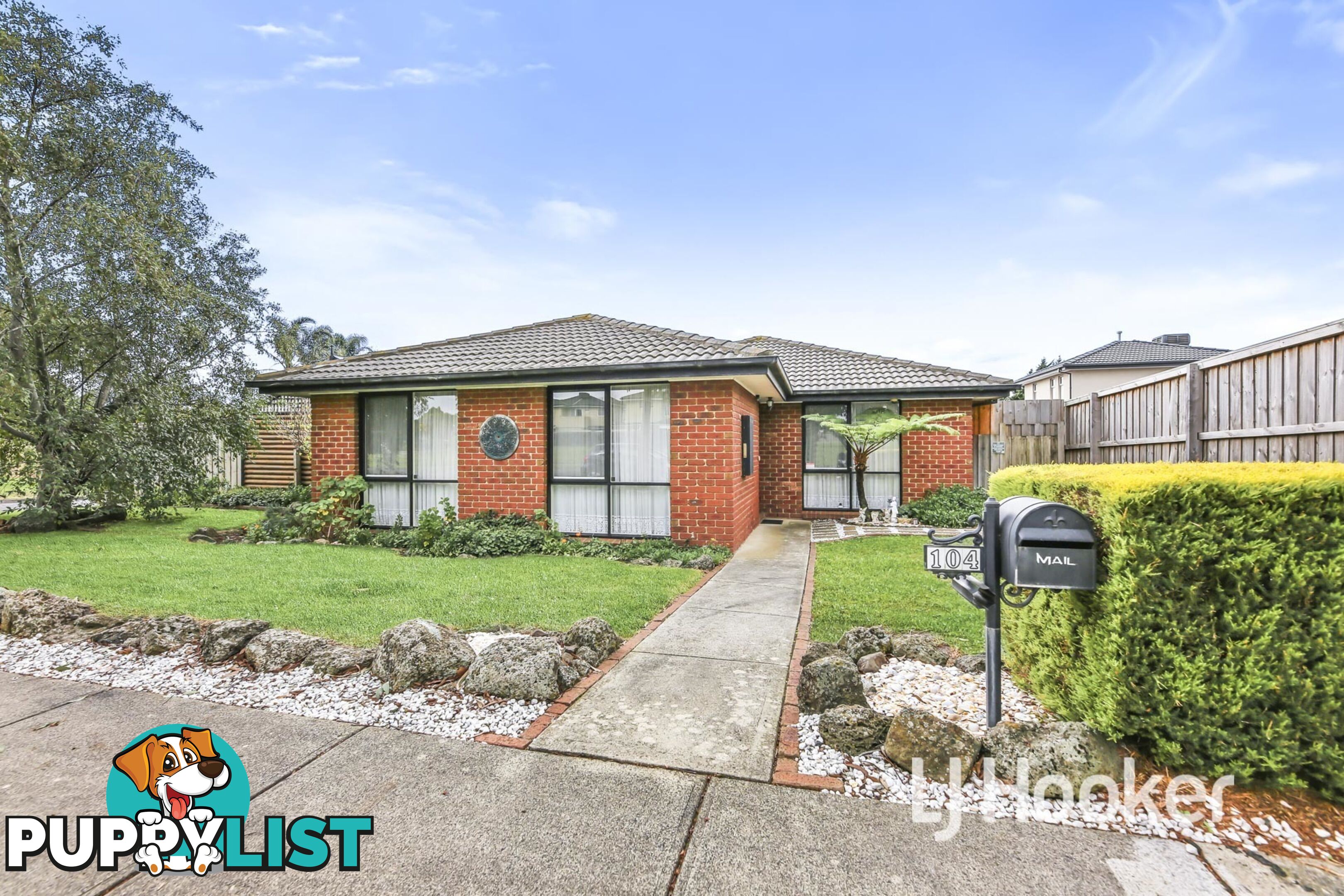 104 Oaktree Drive HAMPTON PARK VIC 3976