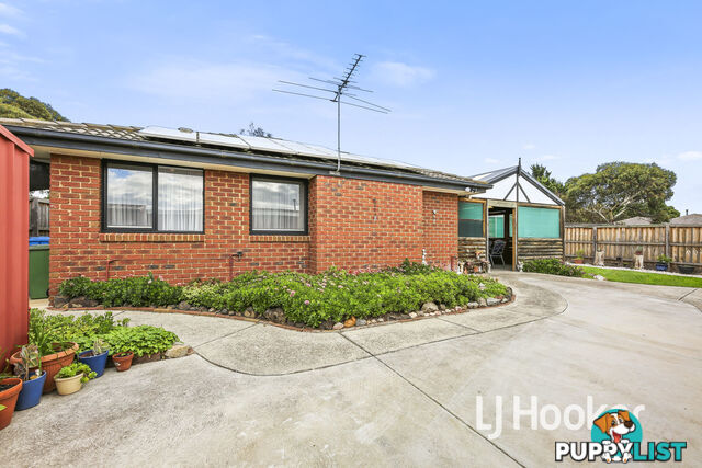 104 Oaktree Drive HAMPTON PARK VIC 3976