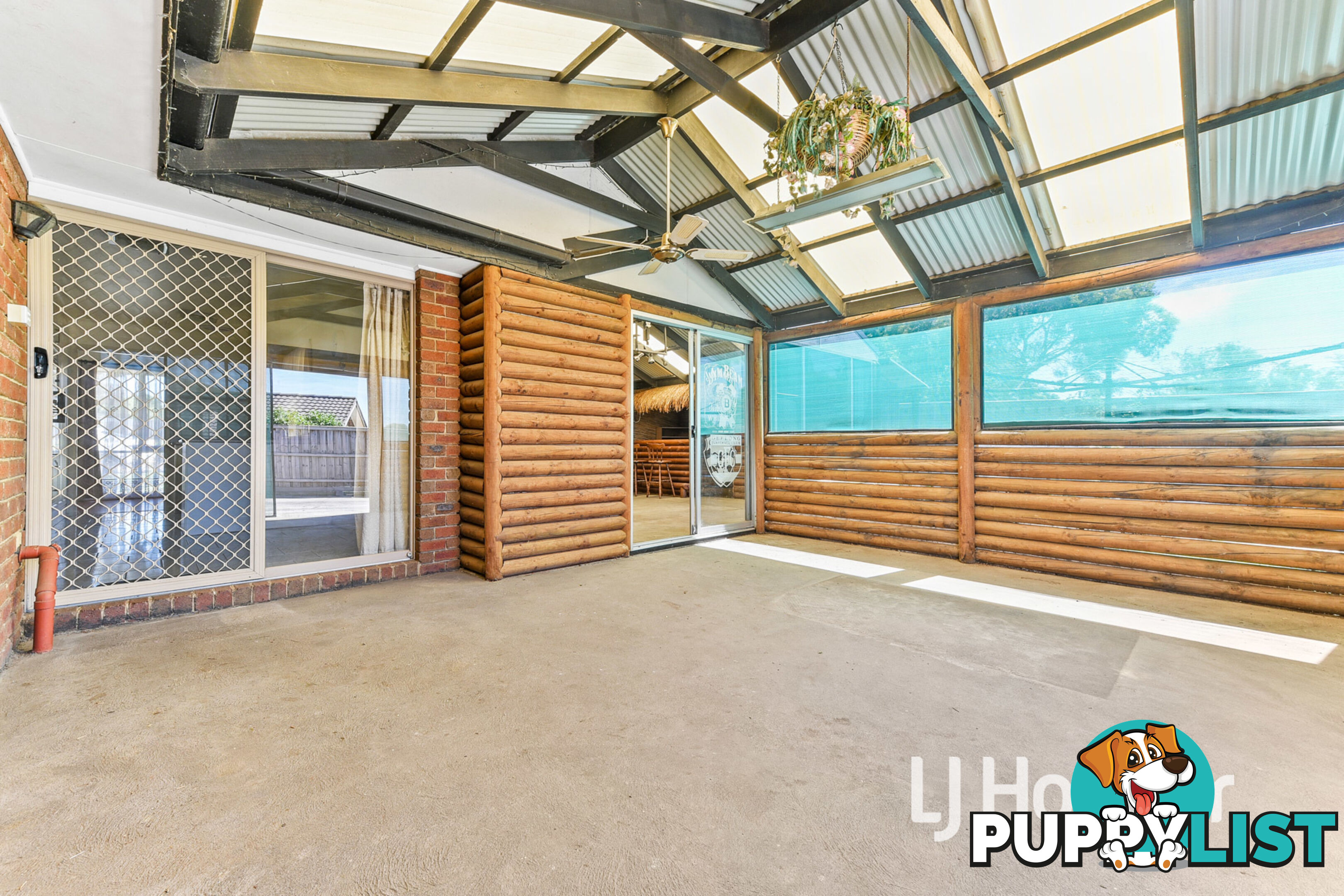 104 Oaktree Drive HAMPTON PARK VIC 3976