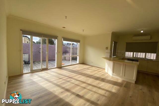 6 Pedley Way LYNBROOK VIC 3975