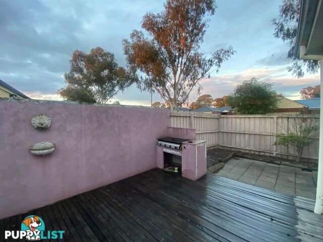 6 Pedley Way LYNBROOK VIC 3975