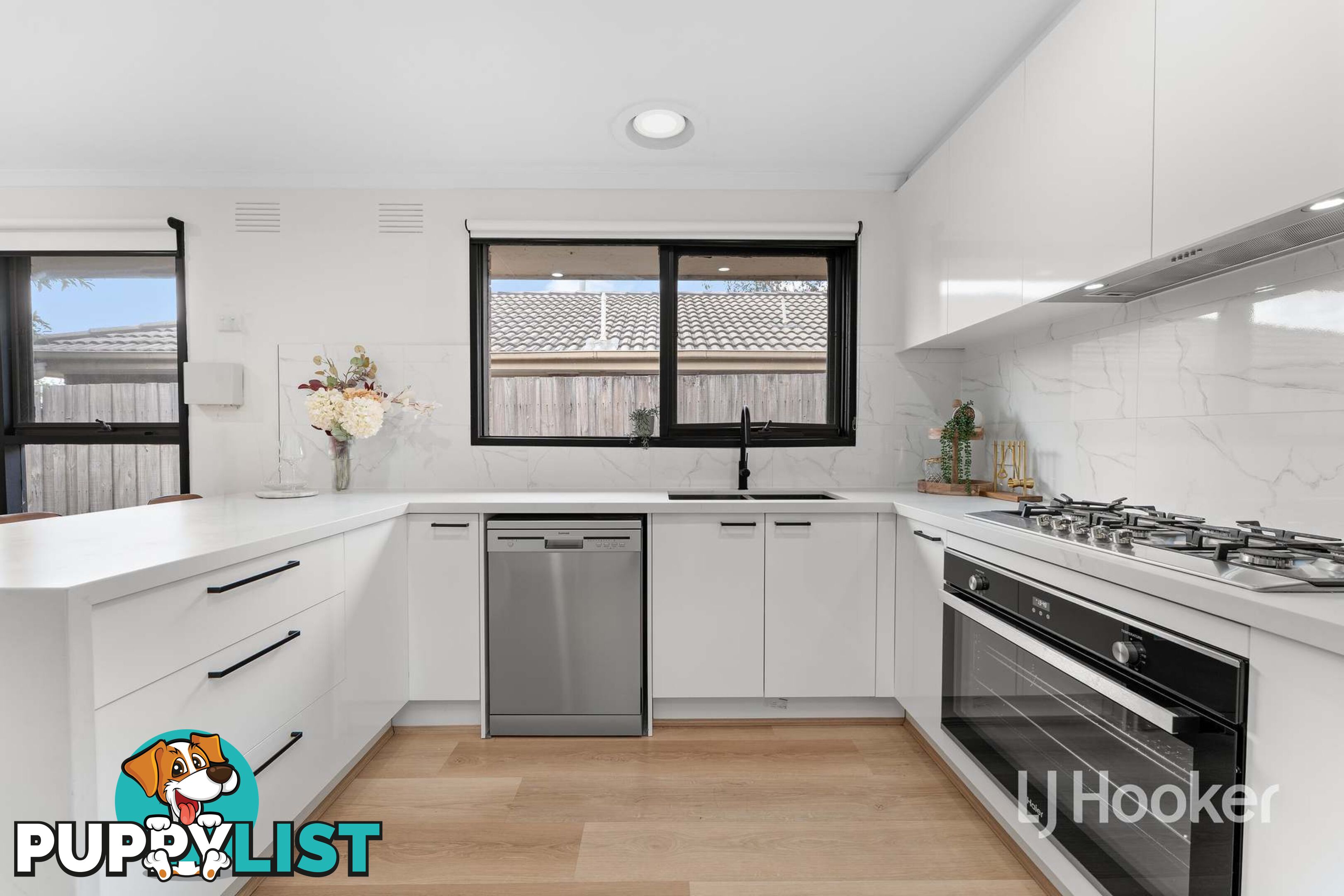 13 Robinson Crescent HAMPTON PARK VIC 3976