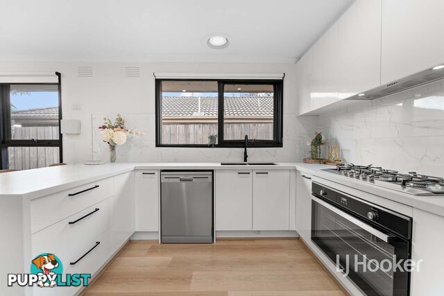 13 Robinson Crescent HAMPTON PARK VIC 3976