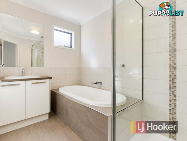 127 Scotsdale Drive CRANBOURNE EAST VIC 3977