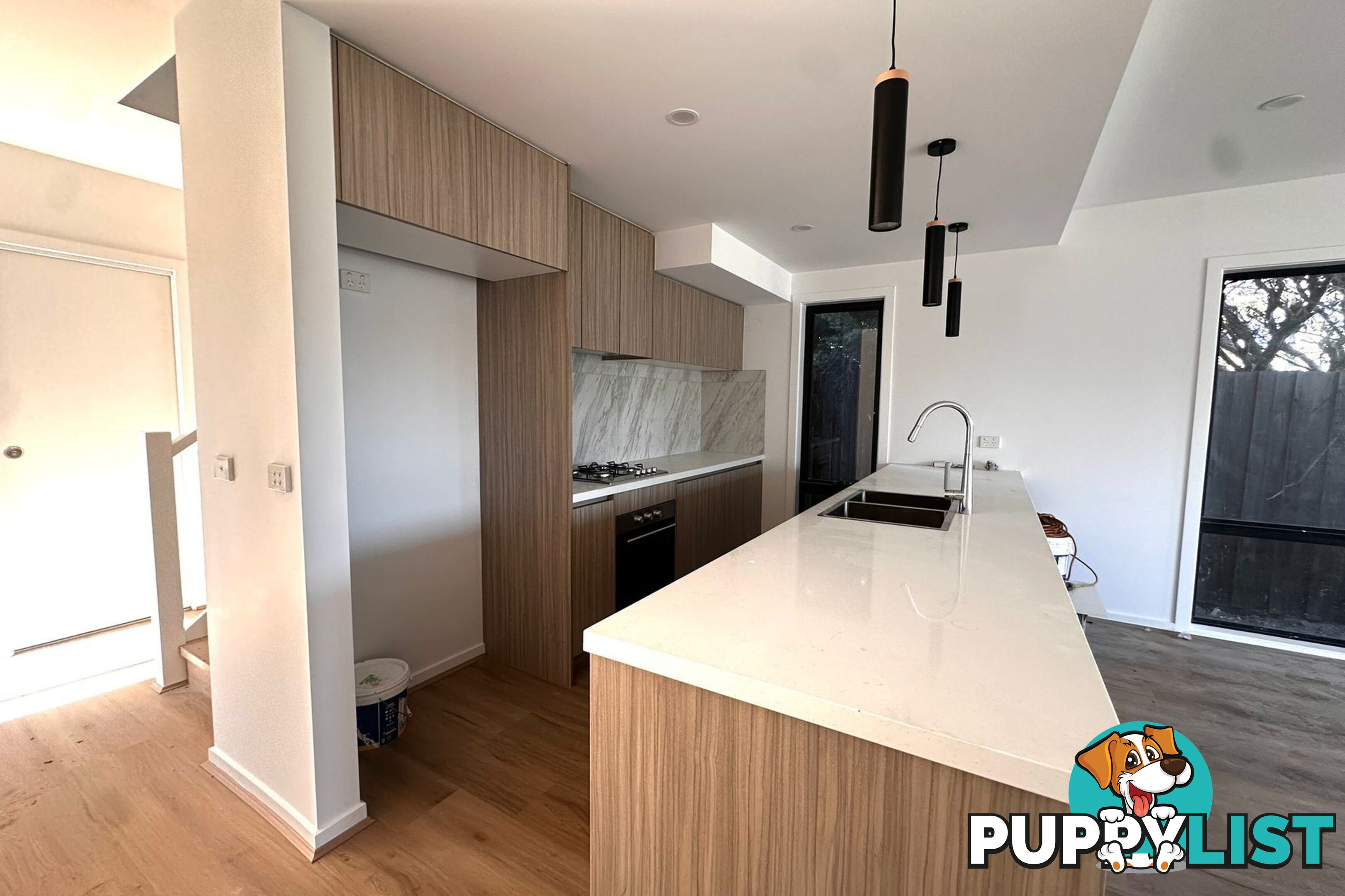 2/126 Oaktree Drive HAMPTON PARK VIC 3976