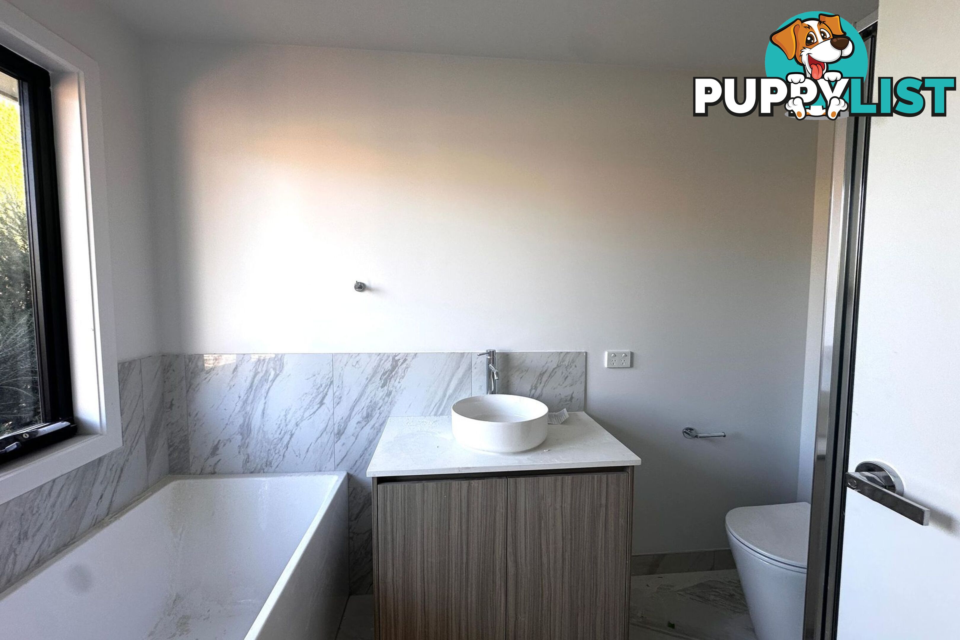2&3/126 Oaktree Drive HAMPTON PARK VIC 3976