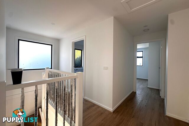 2&3/126 Oaktree Drive HAMPTON PARK VIC 3976