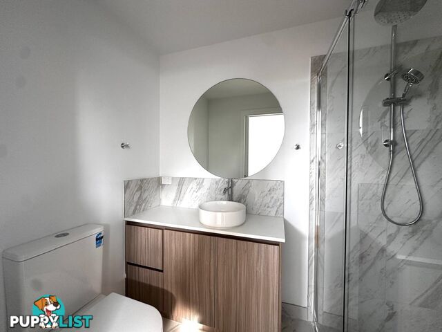 2/126 Oaktree Drive HAMPTON PARK VIC 3976