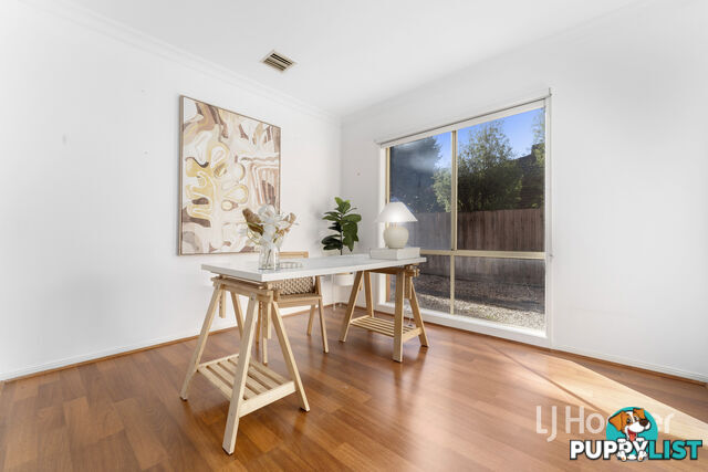 12 Slessor Avenue LYNBROOK VIC 3975