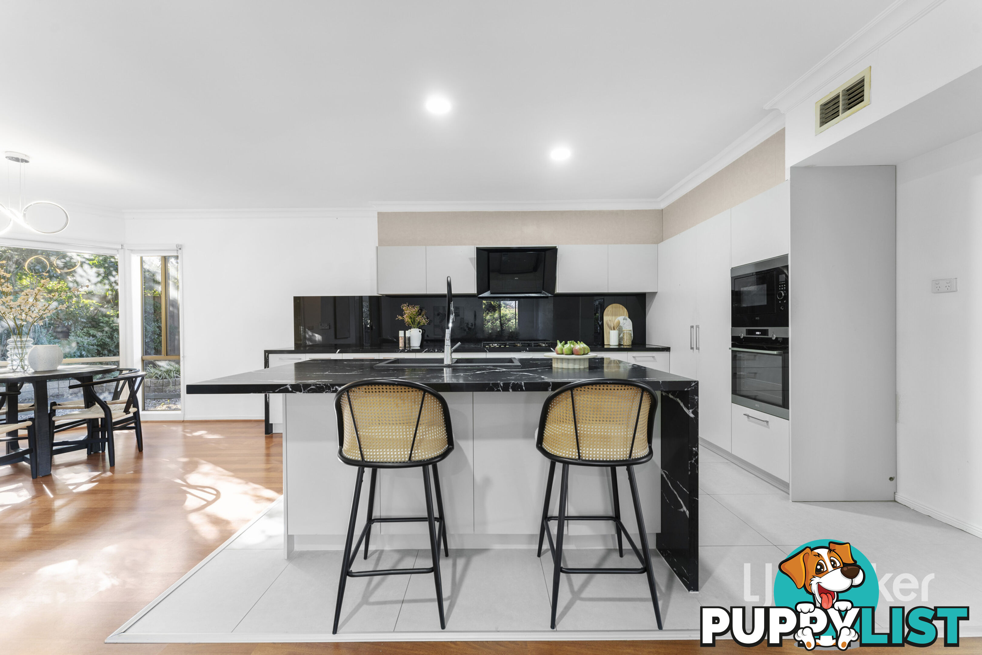 12 Slessor Avenue LYNBROOK VIC 3975