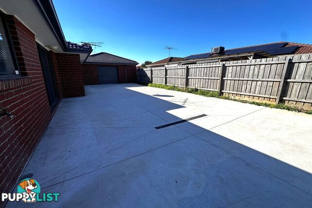 17 Oakman Way HAMPTON PARK VIC 3976