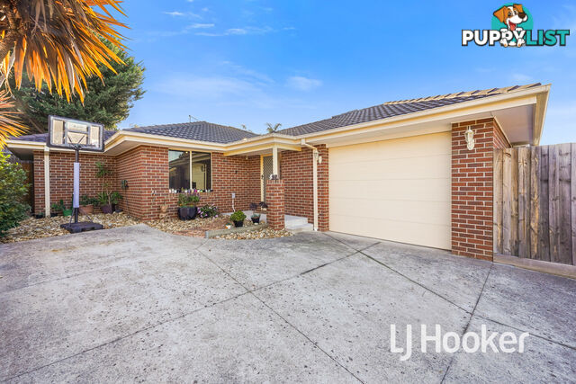 2/13 Luca Place PAKENHAM VIC 3810