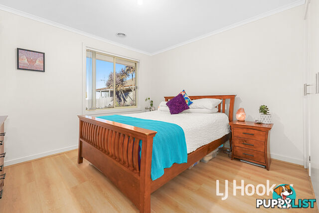 2/13 Luca Place PAKENHAM VIC 3810
