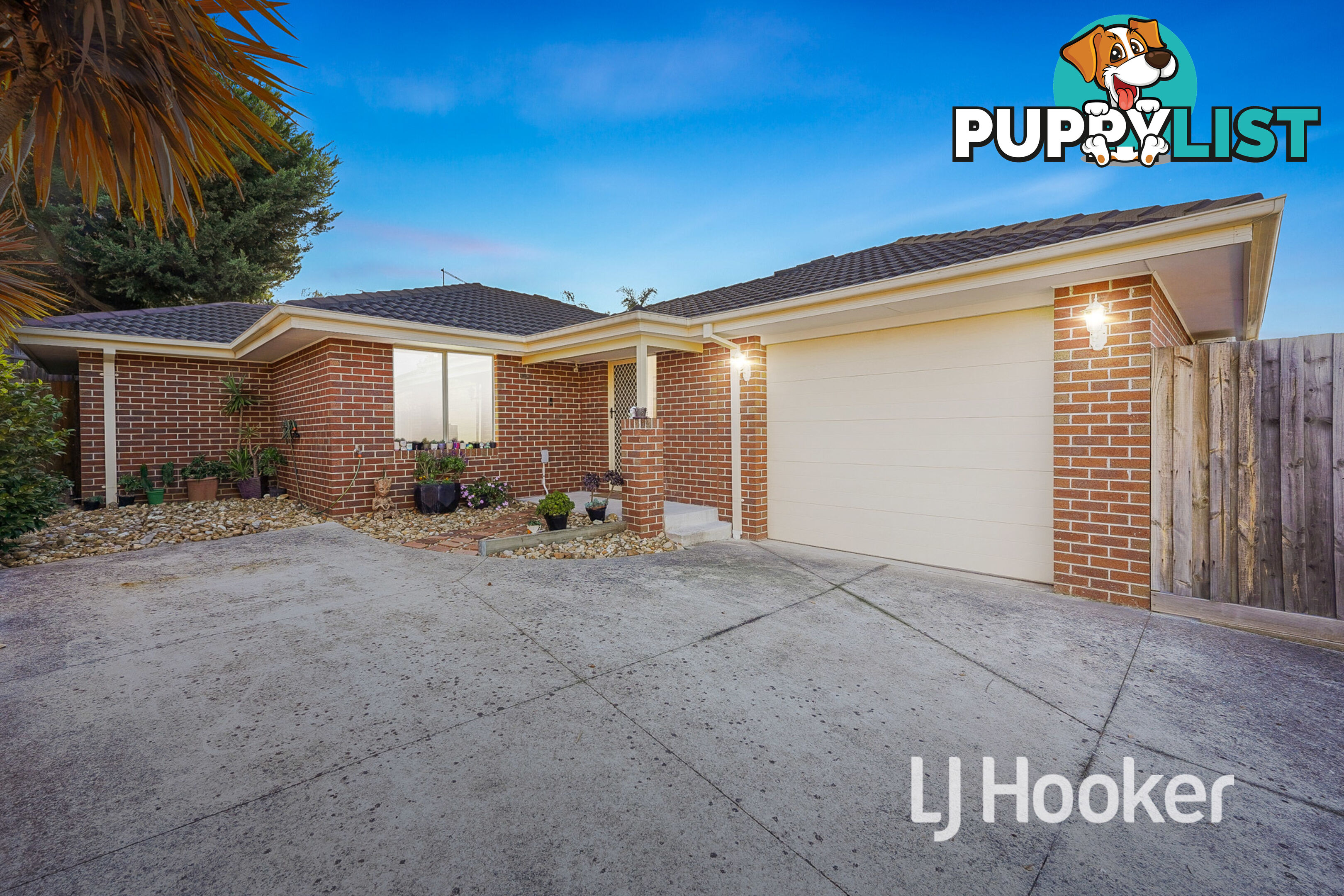 2/13 Luca Place PAKENHAM VIC 3810